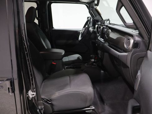 Used 2020 Jeep Gladiator Overland AWD/4WD image 20