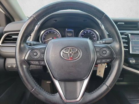Used 2020 Toyota Camry SE w/ Carpet Mat Package FWD image 14