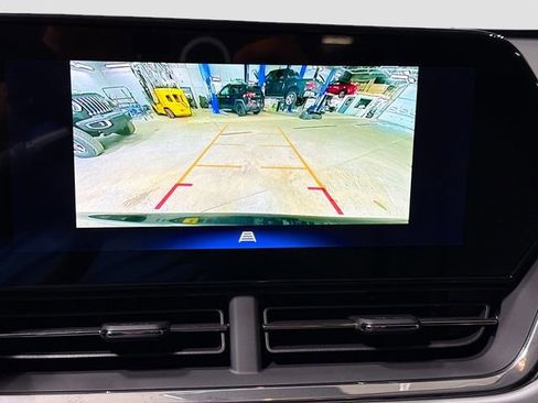 New 2026 Chevrolet Trax LT image 16