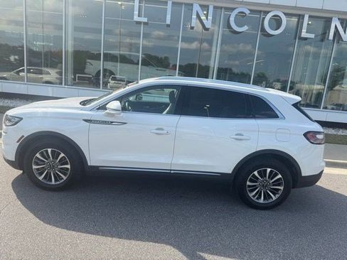 Used 2023 Lincoln Nautilus AWD w/ Premium Package image 9