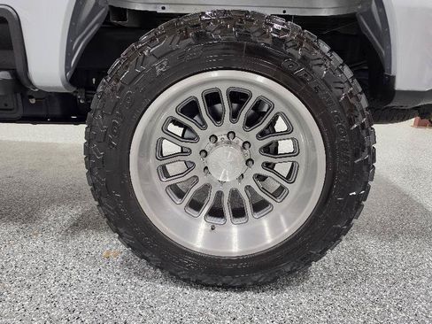 Used 2023 Ford F250 XLT w/ XLT Premium Package AWD/4WD image 12