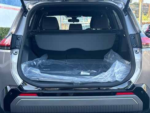 New 2026 Toyota RAV4 SE image 7