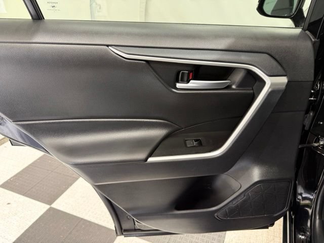 Used 2025 Toyota RAV4 XLE FWD image 17