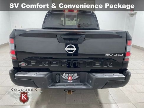 Used 2022 Nissan Frontier SV AWD/4WD image 5