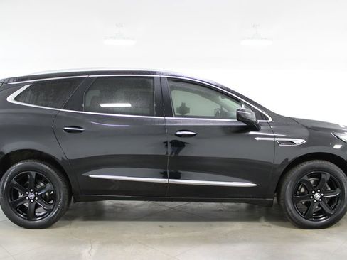 Used 2024 Buick Enclave Essence w/ Sport Touring Edition image 11