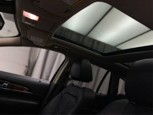 Used 2015 Lincoln MKX AWD w/ Equipment Group 102A image 27