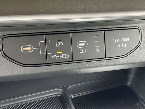 New 2026 Kia Carnival EX image 38