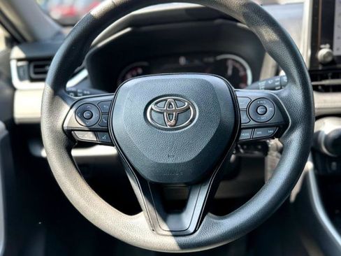 Used 2025 Toyota RAV4 LE AWD/4WD image 12