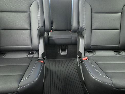 New 2026 Chevrolet Traverse LT image 27