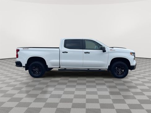 Used 2024 Chevrolet Silverado 1500 LT Trail Boss w/ Protection Package AWD/4WD image 4