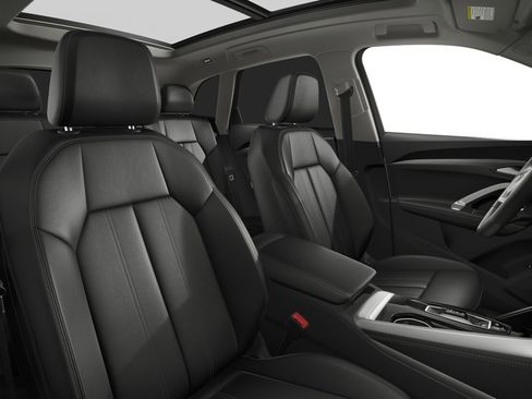 Certified 2025 Audi Q5 Premium w/ Convenience Package AWD/4WD image 5