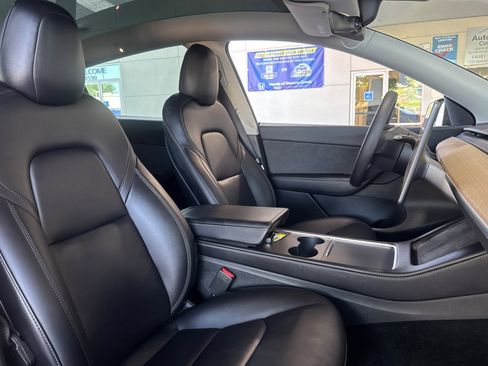 Used 2022 Tesla Model Y Performance AWD/4WD image 29