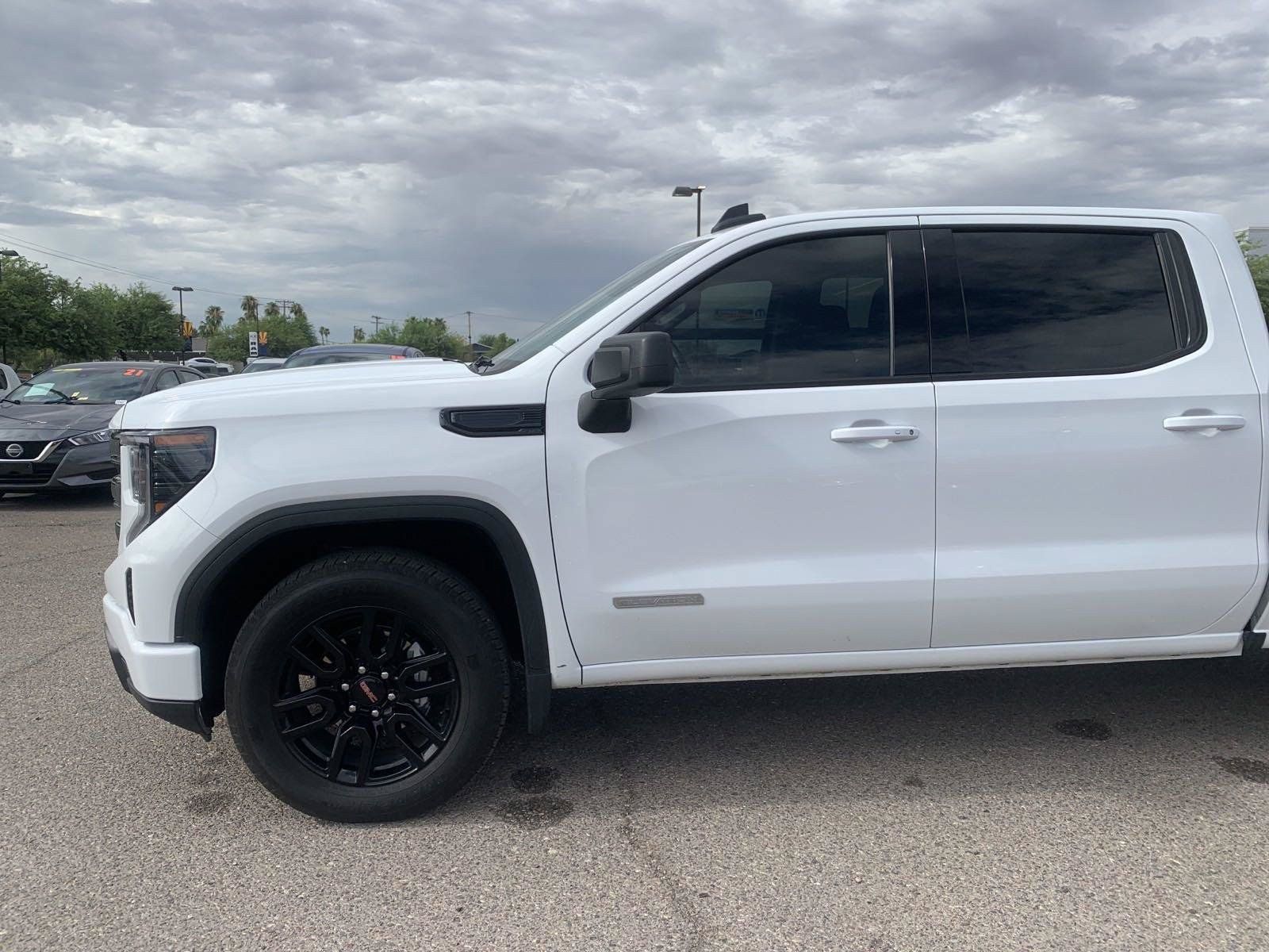 Used 2023 GMC Sierra 1500 Elevation AWD/4WD image 7