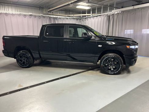 New 2026 RAM 1500 4x4 Crew Cab image 8