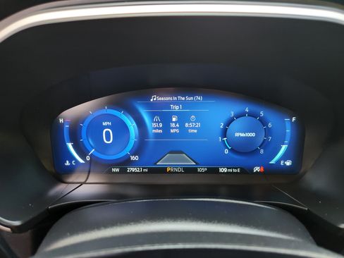 Used 2022 Ford Escape SEL w/ Technology Package FWD image 11