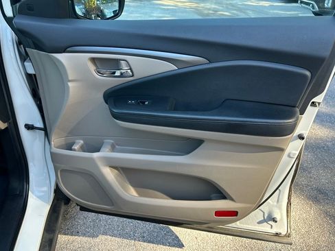 Used 2019 Honda Pilot EX image 29