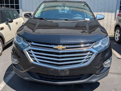 Used 2018 Chevrolet Equinox LT FWD image 2