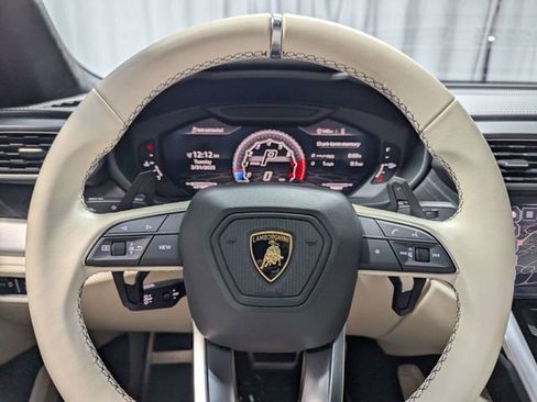 Used 2019 Lamborghini Urus image 23