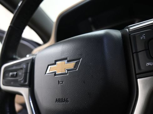Used 2021 Chevrolet Tahoe Premier w/ Premium Package AWD/4WD image 34