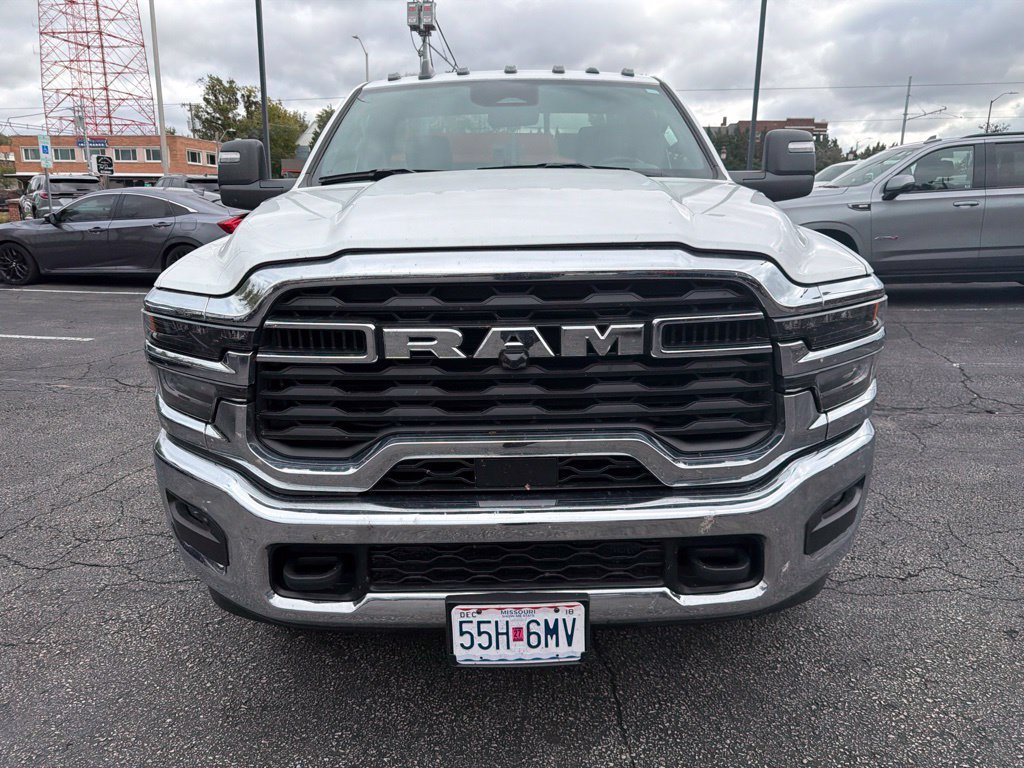 Used 2026 RAM 2500 Tradesman w/ Chrome Appearance Group AWD/4WD image 5