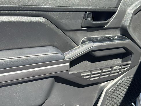 Used 2025 Toyota Tacoma SR5 image 11