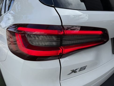Used 2020 BMW X5 sDrive40i w/ Premium Package RWD image 11