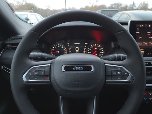 New 2026 Jeep Compass Latitude image 9