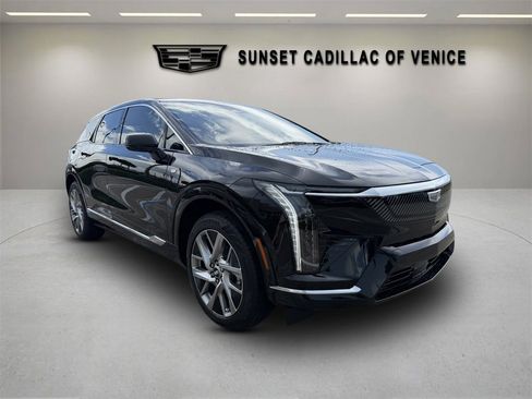 New 2026 Cadillac Optiq Luxury 1 RWD image 1