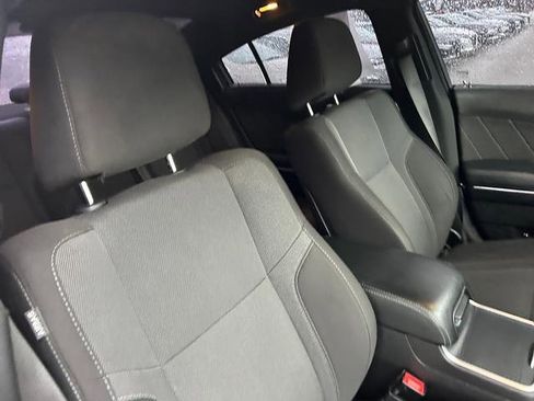 Used 2015 Dodge Charger SXT image 32