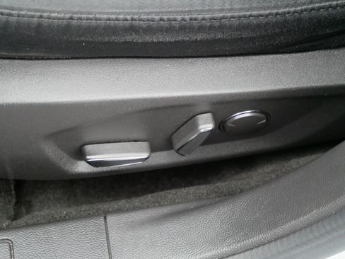 Used 2016 Ford Fusion SE image 20