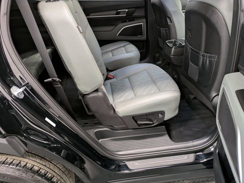 Used 2023 Kia Telluride EX X-Line image 25