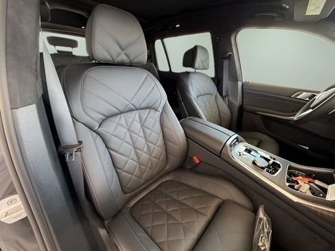 Used 2026 BMW X7 xDrive40i image 37