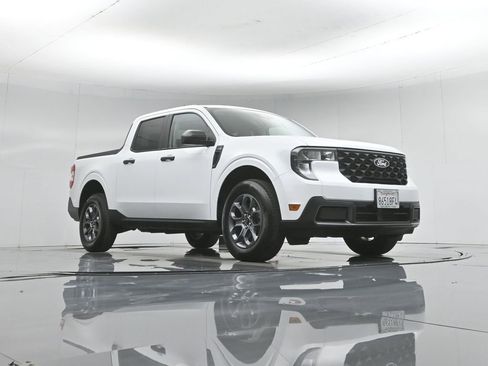 Certified 2025 Ford Maverick XLT w/ 4K Tow Package AWD/4WD image 47