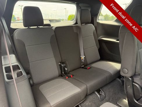 Used 2023 Chevrolet Traverse LT AWD/4WD image 40