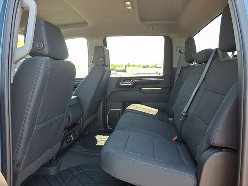 Used 2024 Chevrolet Silverado 2500 LT w/ Convenience Package AWD/4WD image 10