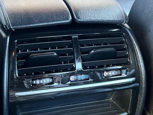 Used 2020 BMW 530i w/ Premium Package RWD image 14