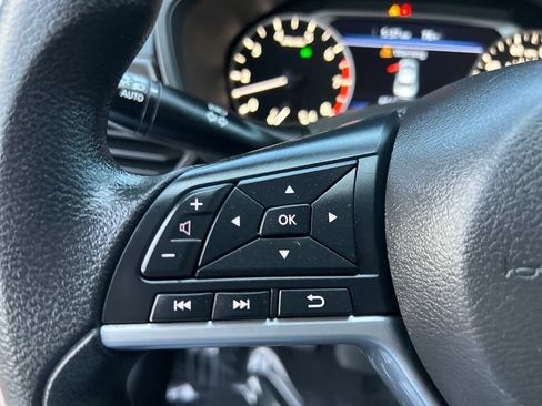 Used 2024 Nissan Altima 2.5 SV FWD image 17