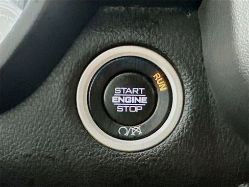 Used 2024 RAM 3500 Big Horn image 28