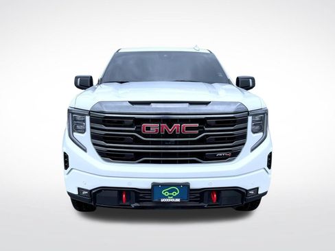Used 2024 GMC Sierra 1500 AT4 w/ Technology Package AWD/4WD image 3