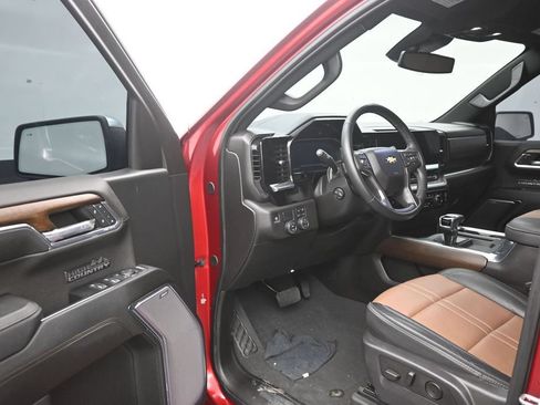 Used 2024 Chevrolet Silverado 1500 High Country RWD image 11