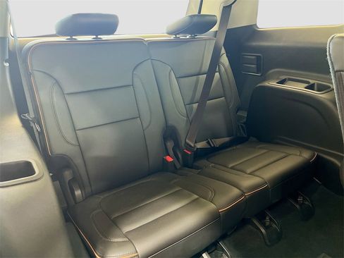 Used 2022 GMC Acadia AT4 w/ Technology Package image 28