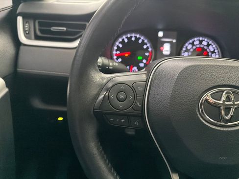 Used 2022 Toyota RAV4 XLE Premium image 28