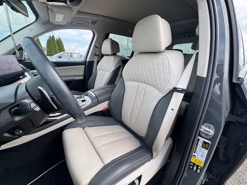 Used 2024 BMW X7 M60i w/ Executive Package AWD/4WD image 18
