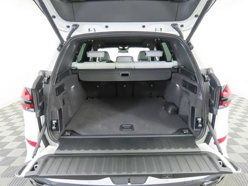 Used 2026 BMW X5 sDrive40i w/ M Sport Package image 30