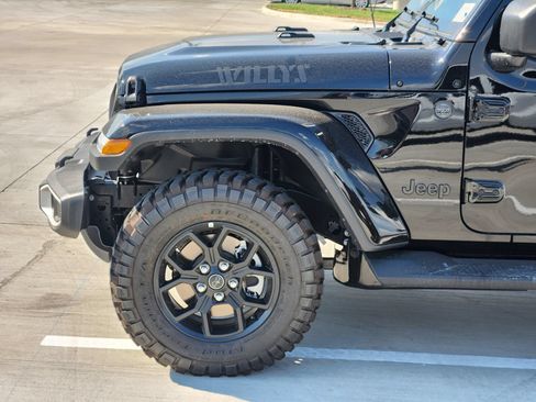 New 2026 Jeep Gladiator Sport AWD/4WD image 10