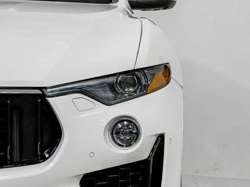 Used 2019 Maserati Levante S GranSport image 42