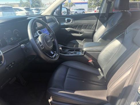 Used 2023 Kia Sorento SX FWD image 10