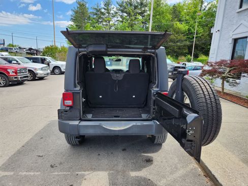 Certified 2016 Jeep Wrangler Sport w/ Quick Order Package 24S AWD/4WD image 24