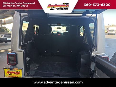 Used 2012 Jeep Wrangler Unlimited Sahara w/ Dual Top Group image 19