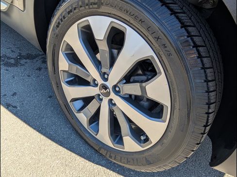 Used 2022 Kia Telluride S image 21